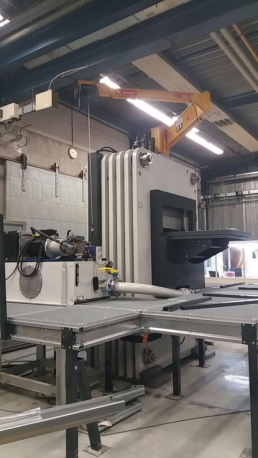 Rubberpad forming press