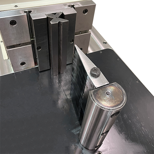 Blade Punch and Multi-Vee die for benging light gauge sheet metal