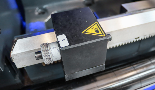 Saddle Stop for the LT 460/2000 Precision Metal Lathe with 460 mm Swing and 2000 mm Centres frontal view